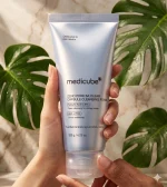 Medicube Zero Pore SA Clear Capsule Cleansing Foam 120g - Image 2